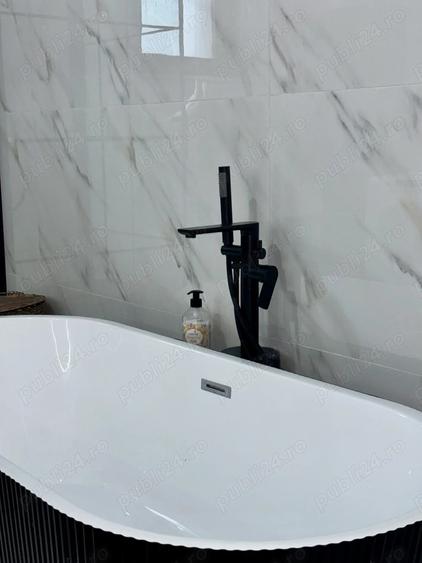 Cabana de lux ,cu priveli?te deosebita - 1