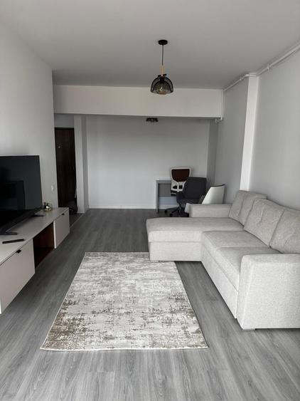 Apartament cu 2 camere decomandat, mobilat în Central