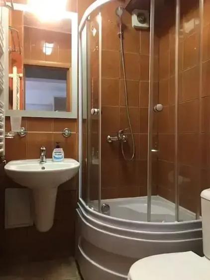 Universitate metrou 4min-Calea Victoriei - 4