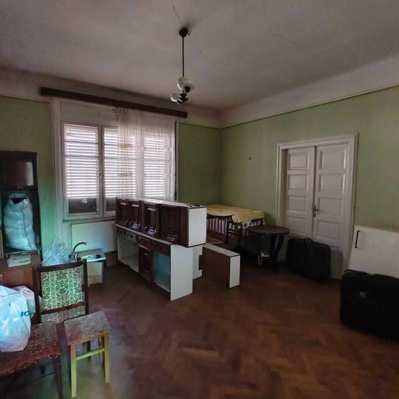 Casa individuala ultracentrala, teren 380 mp ideala pentru renovare si investitie - 1