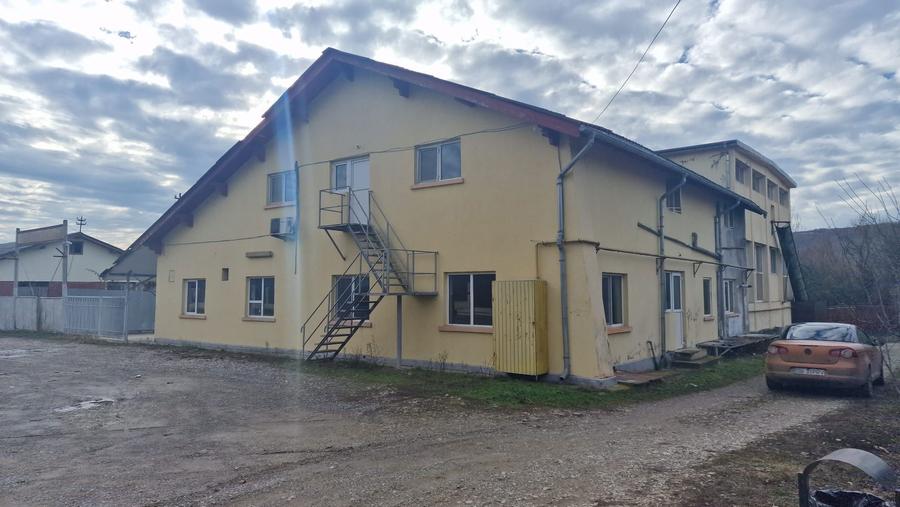 Vand/inchiriez cladire,teren,spatiu comercial - 3