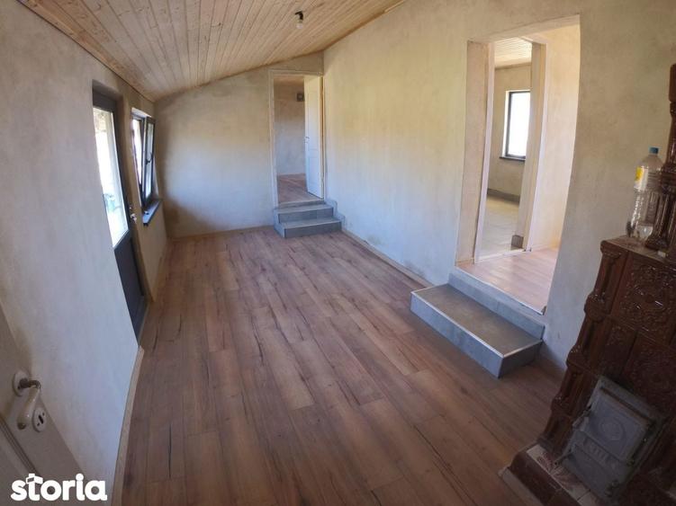 Casa la pret de apartament 4 camere, teren 1770 mp, renovata Ciorani - 13