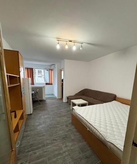 Investitie garsoniera etaj 4 zona metrou Favorit - 1