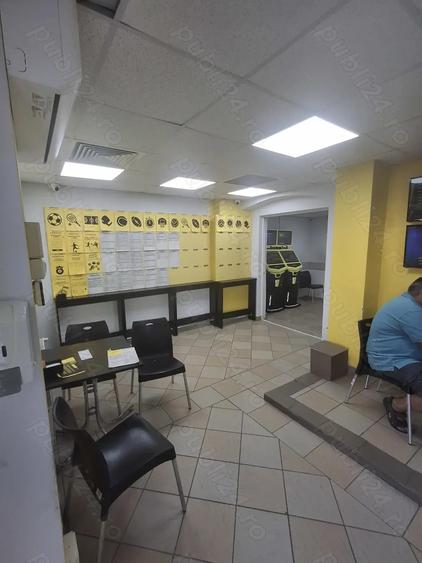 Inchiriez spatiu - 1