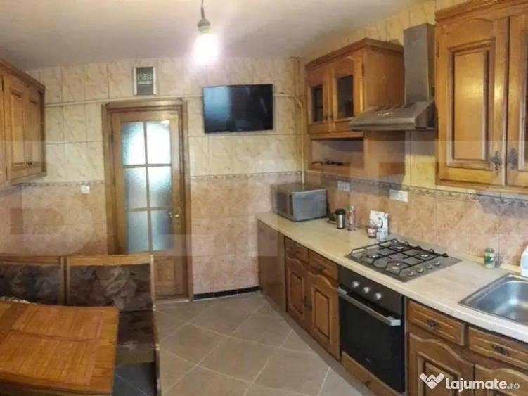 Apartament 4 camere, 100 mp, zona Nicolina - 3