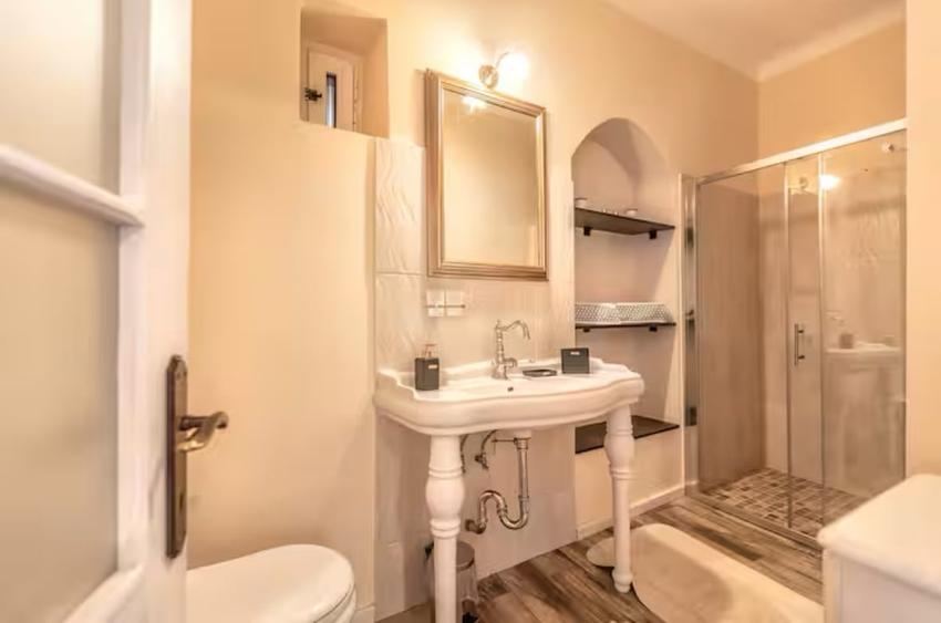 Apartament 2 camere,complet renovat, inima centrului Istoric, Strada Castelului - 18