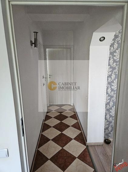 Apartament cu 3 camere decomandat, mobilat în Constructorilor