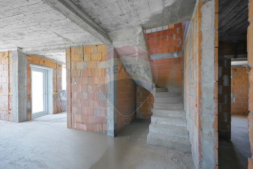 De vânzare casă cu un proiect deosebit, la roșu , Str. Gheorghe Doja - 37