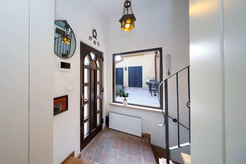 Casă deosebită de v&acirc;nzare &icirc;n centrul Brașovului - 9