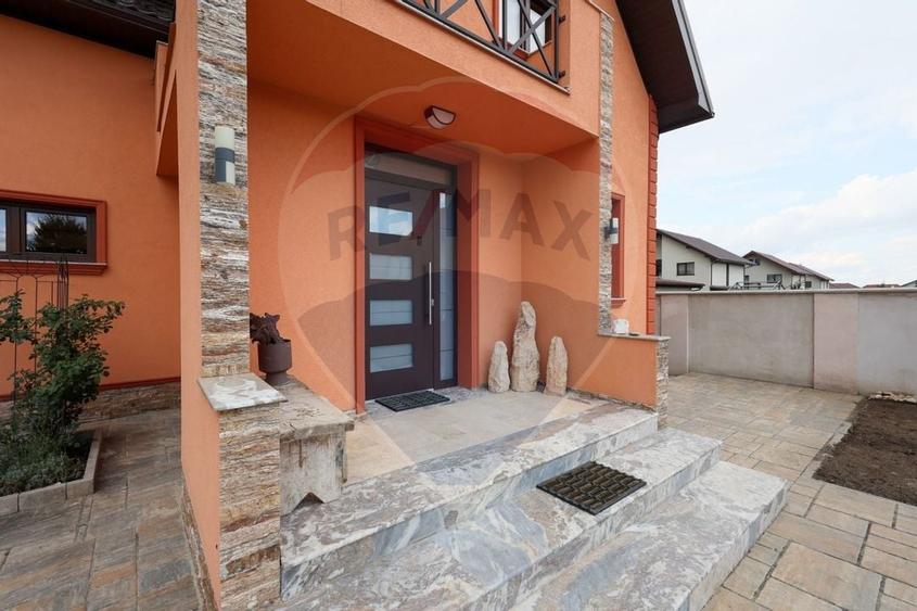 Casa unica, cartier Izvor - Str. Izvorului 10 - 16