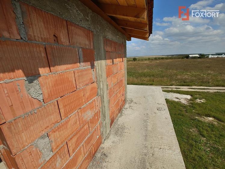 Casa Giarmata la gri cu toate utilitatile - ID V5615 - 17