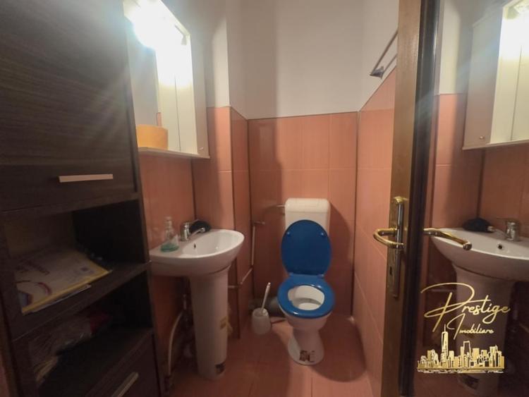 Apartament cu 3 camere de vanzare in zona Lacul Rosu,Rogerius - Oradea - 11