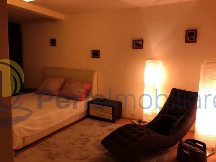 VILA - OVIDIU LAC - DEMISOL, PARTER, ETAJ SI MANSARDA - 1