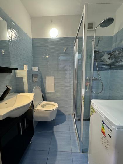 Apartament cu 3 camere decomandat în Domenii