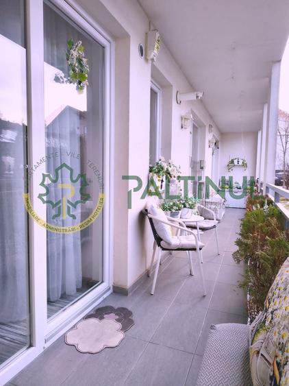 Apartament cu 3 camere decomandat, mobilat în Central
