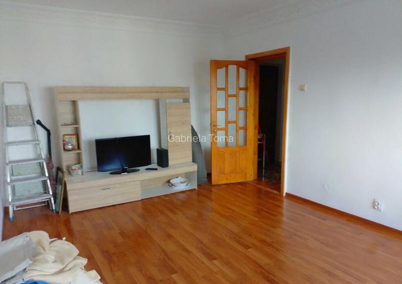 Se vinde apartament cu 3 camere