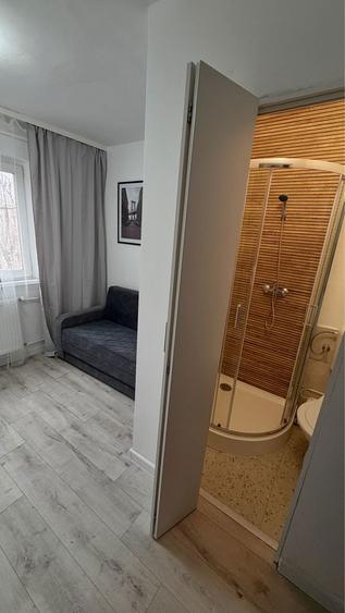 PROPRIETAR | Inchiriez camera cu baie proprie - 1