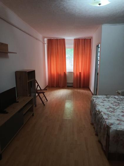 Inchiriez garsoniera zona OMV 34mp complet utilata - 3