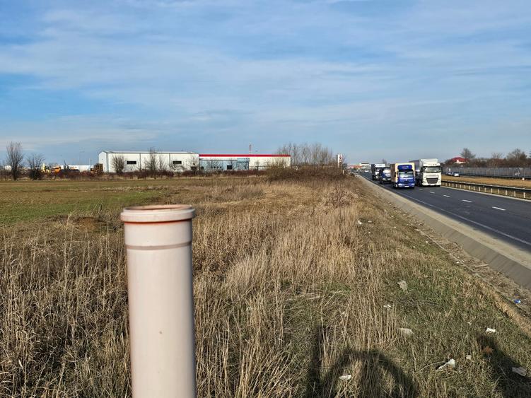 Vânzare 27.437mp Teren Construcții Intravilan, Șoseaua De Centura, Vizavi De Sam - 1