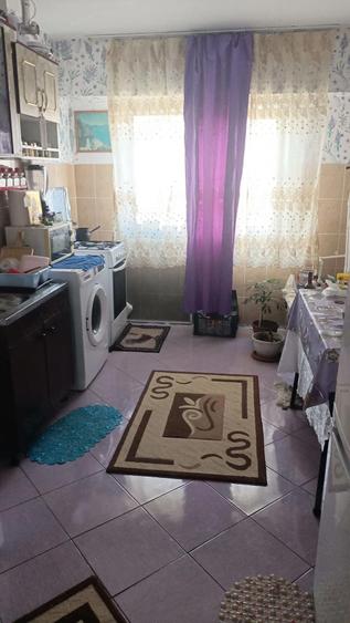 Apartament de vanzare - 4