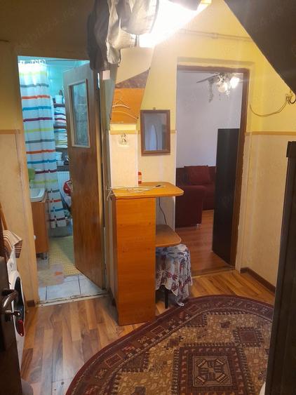 Apartament decomandat la etaj 3, de vanzare in Caransebes Pret 39.500euro - 1