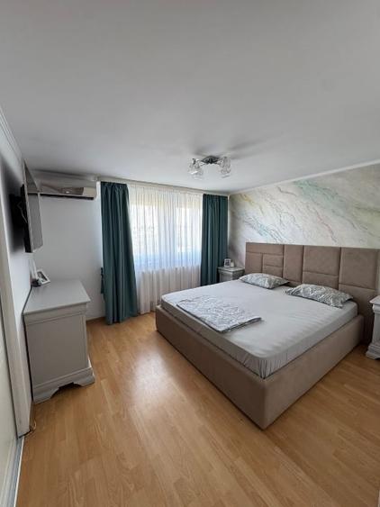 Apartament PENTHOUSE cu scara interioara  4 camere - 9