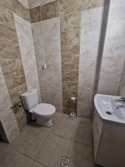 Spatiu comercial modern de vanzare – Zona KM 4-5 - 7