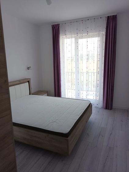 Inchiriez apartament 3 camere - 7