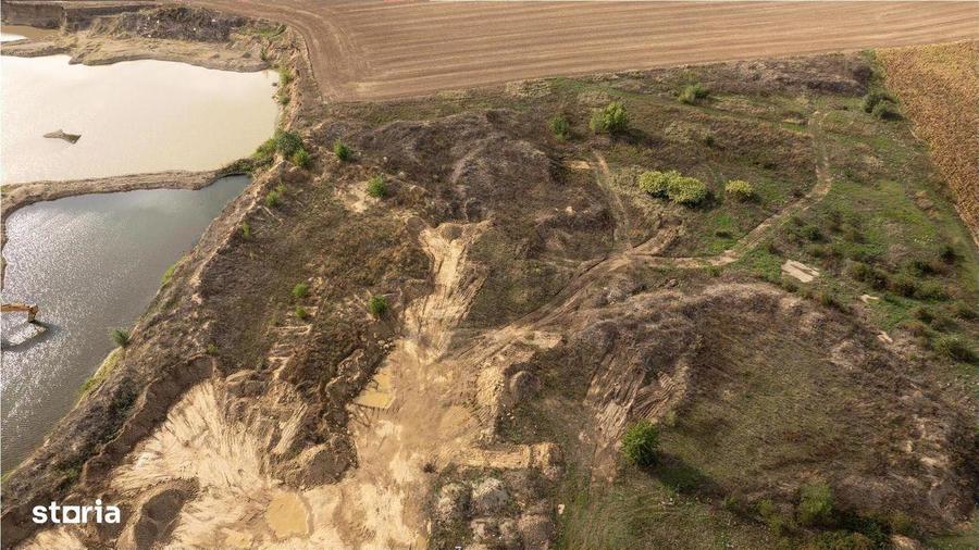 Teren extravilan Oradea langa autostrada Bors - 1