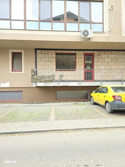 Spa?iu Comercial | Stradal | Dobroe?ti-Fundeni | 750 - 6