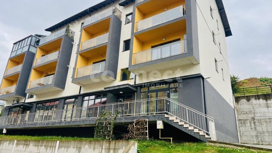 Spațiu comercial, de 61.959999084473 mp, în Florești