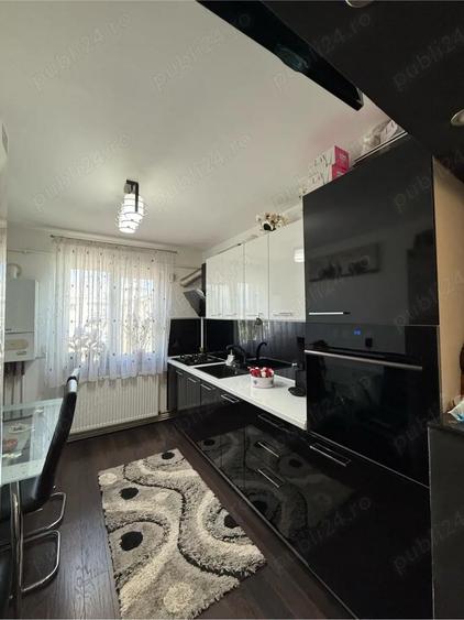 Apartament de vanzare - 4