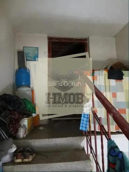 Casa cu 6 camere direct la strada pe Calea Dumbravii