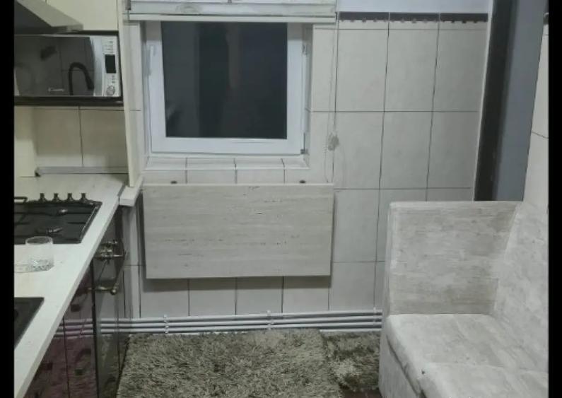 Apartament Cu 2 Camere Decomandate Zona Burdujeni - Ramiro - 2
