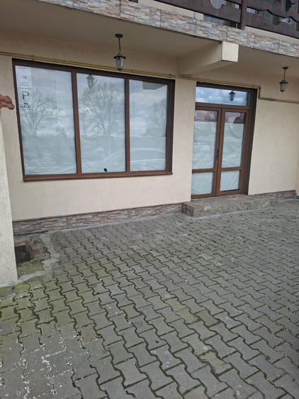 Inchiriez spatiu comercial, bulevardul Mihai Viteazu, oras Giurgiu. - 2
