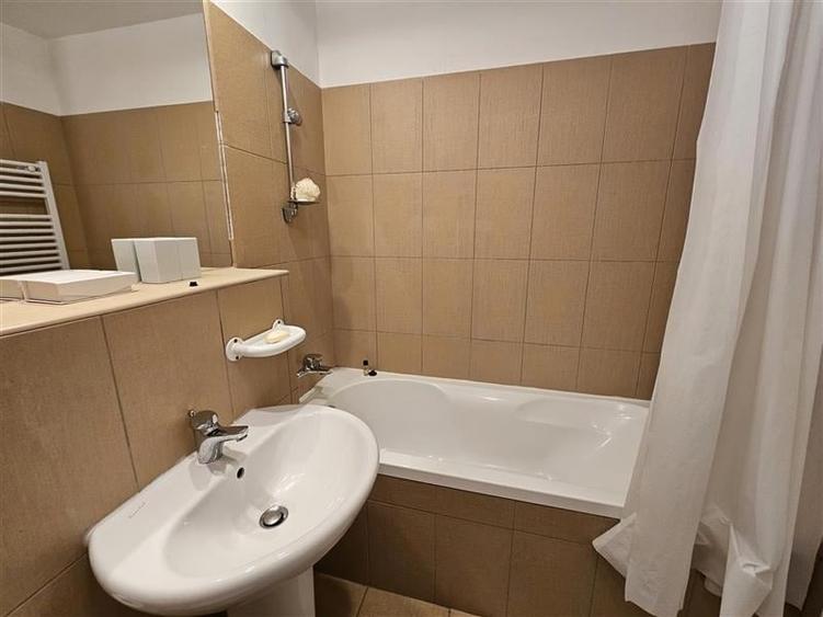 Casuta cu flori si miresme din Pipera situata in ansamblu rezidential securizat, - 37