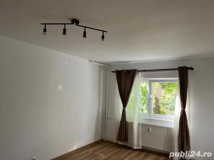 Inchiriez garsoniera confort I - 1