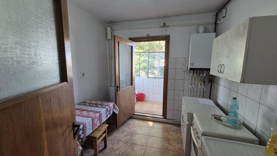 TOMIS 3 | DECOMANDAT | EXCLUSIVITATE - 8