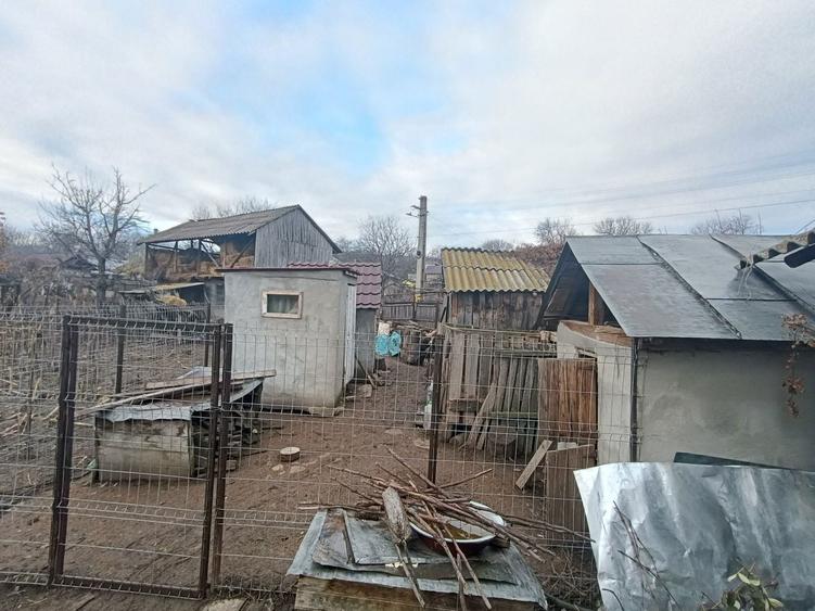 Casa si teren comuna Buda BZ - 1