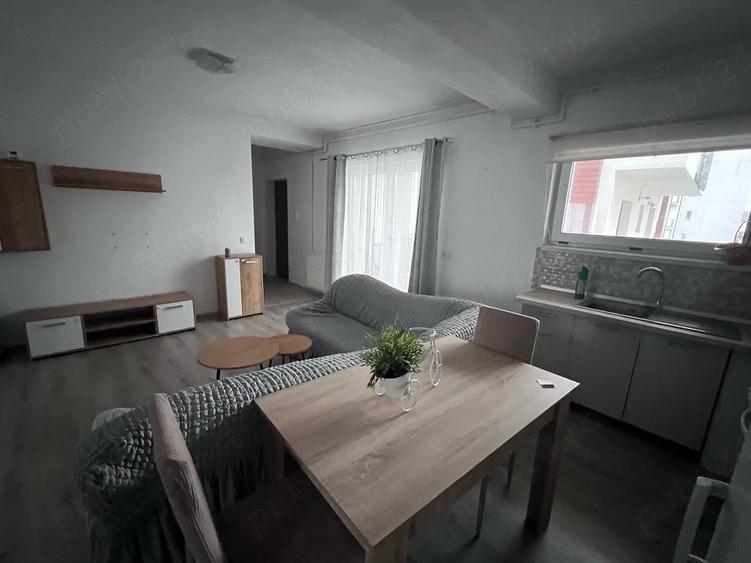 Inchiriez apartament 3 camere - 1