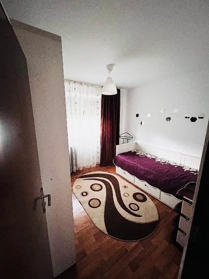 Proprietar Închiriez Apartament 3 camere complet utilat - 2