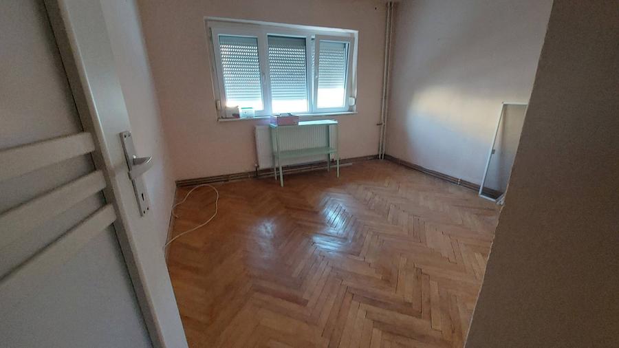 Vand apartament 2 camere Micalaca - 7