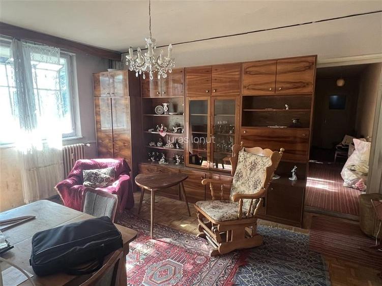 Apartament cu 4 camere decomandat în Cantemir Apartament cu 4 camere decomandat în Cantemir
