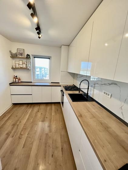 Pozitie Excelenta, Mobilat&Utilat, De Neratat - 5