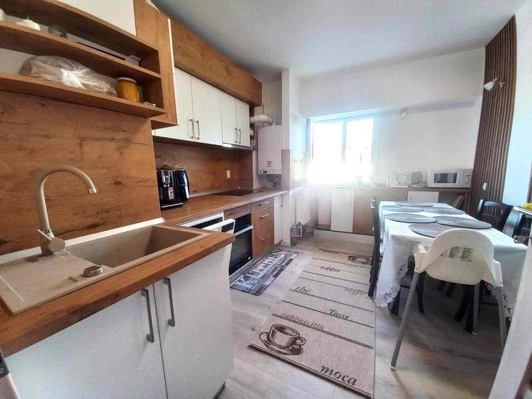 Apartament 4 camere, 2 bai, 94 mp, RENOVAT COMPLET, bloc 1989 - 1