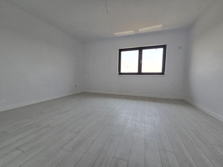 Vila tip duplex - 3 camere -2 bai - pod - incalzire in pardoseala-15 min de RATB - 4