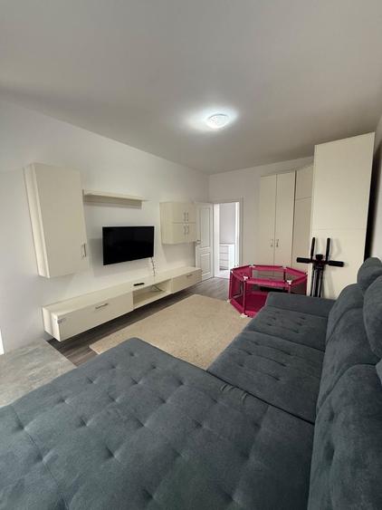 Apartament cu 2 camere decomandat în Giroc