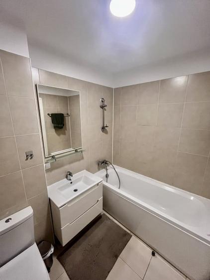Apartament cu 3 camere decomandat, mobilat în Central
