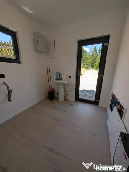 Casă cu 4 camere cu Teren 900 Mp în Plai