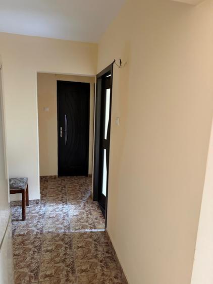 Apartament cu 3 camere decomandat în Canta